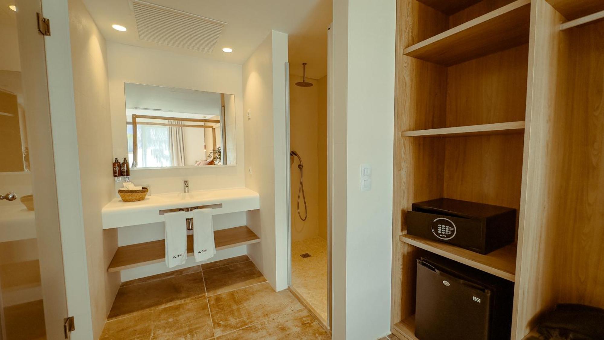 Icon Valparaiso - Adults Only Cala Murada  Phòng bức ảnh